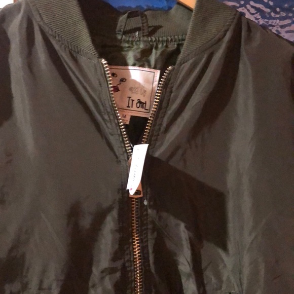 Jacket - Picture 2 of 4